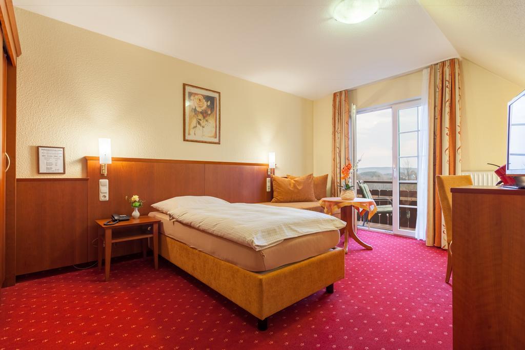 Hotel Restaurant Sonnenhof Weyerbusch Bagian luar foto