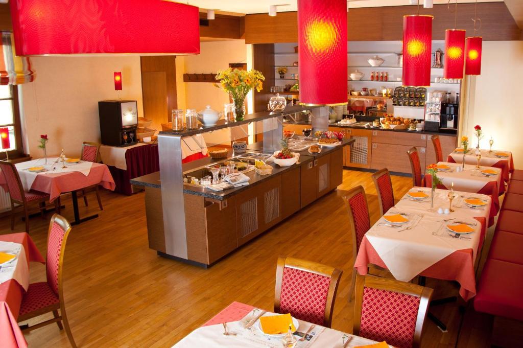 Hotel Restaurant Sonnenhof Weyerbusch Bagian luar foto