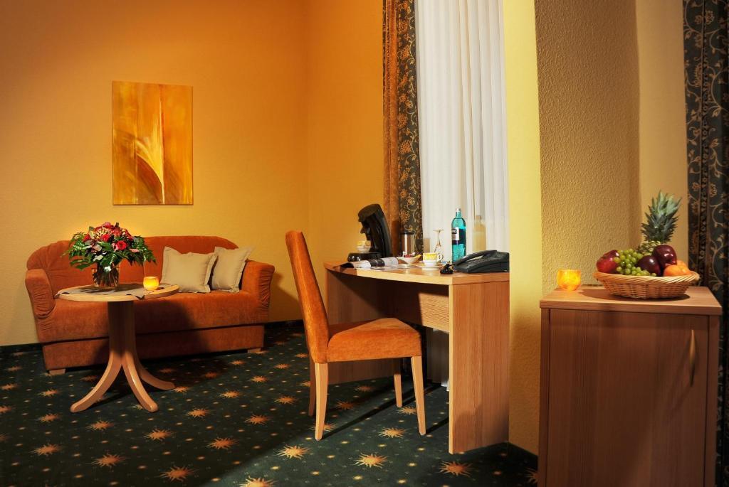 Hotel Restaurant Sonnenhof Weyerbusch Ruang foto