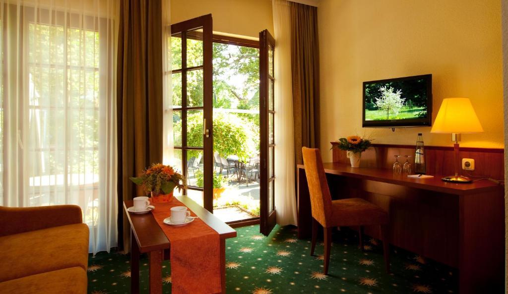 Hotel Restaurant Sonnenhof Weyerbusch Ruang foto
