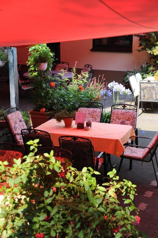 Hotel Restaurant Sonnenhof Weyerbusch Bagian luar foto