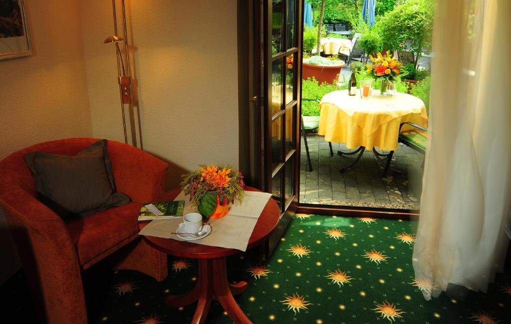 Hotel Restaurant Sonnenhof Weyerbusch Ruang foto